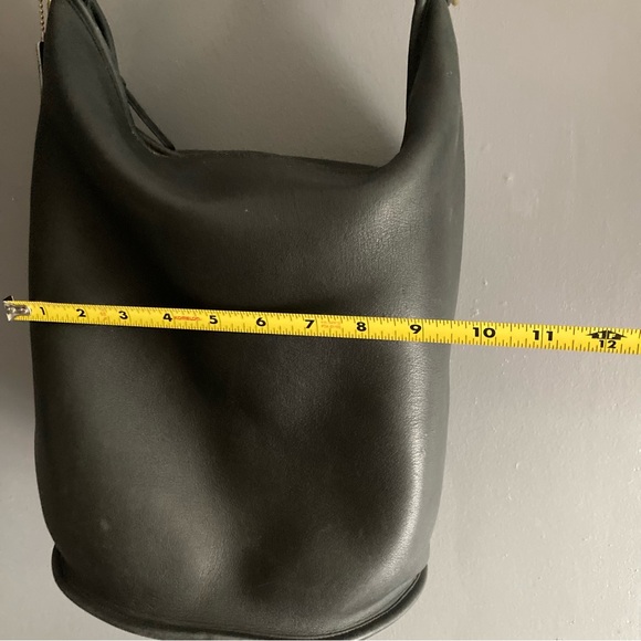 Vintage Black Leather Coach Bucket Bag - Picture 9 of 9